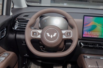 2026款五菱星光730 1.5T CVT 尊享型