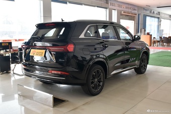 2025款蓝电E5 PLUS 165km 长续航先享版 7座