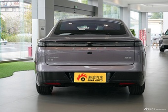2025款星纪元 ES增程 Max 城市智驾
