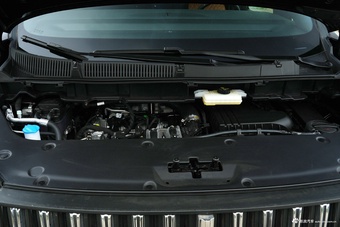 2026款红旗HQ9 PHEV 2.0T 四驱尊贵版
