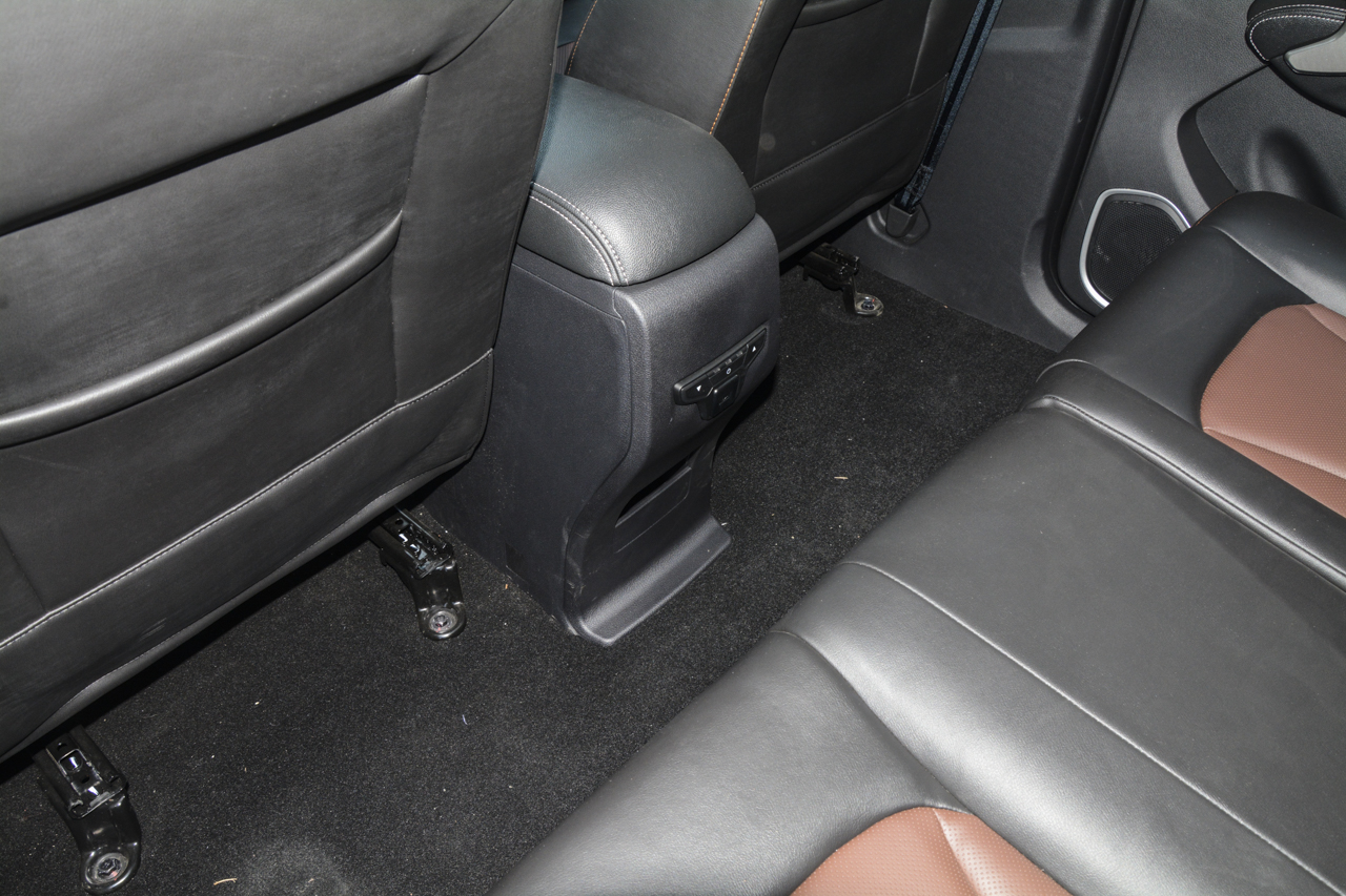 2019款斯威X7 1.8L手动舒适版7座