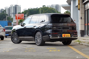 2025款吉利银河M9 210km 四驱领航版