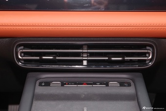 2025款五菱星光纯电 610km 智能旗舰型