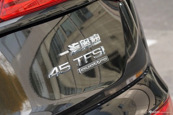 2024款奥迪Q5L 45 TFSI 豪华动感型
