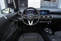 2022款奔驰A级 改款 A 200 动感型