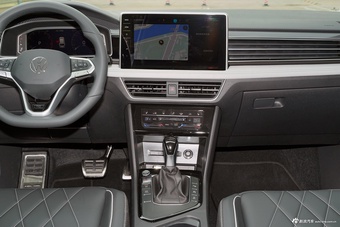 2024款途观L 出众款 330TSI 自动两驱R-Line龙耀版