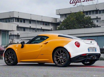 2026款阿尔法·罗密欧4C Collezione GT Nicola Larini 官图