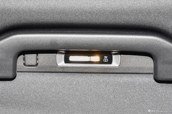 2024款奔驰E级 改款 E 300 L 时尚运动型