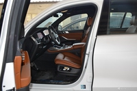 2020款宝马X7 xDrive40i尊享型M运动套装