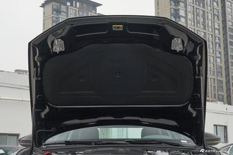 2026款奥迪A6L 45 TFSI 臻选动感型