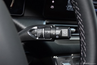 2025款哈弗H5 2.0T自动四驱领创 汽油