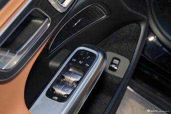 2026款奔驰E级 260 L 经典型