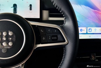 2025款蓝电E5 PLUS 165km 长续航先享版 7座