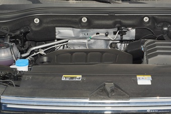 2024款奥迪Q6 45 TFSI quattro 黑武士版 6座