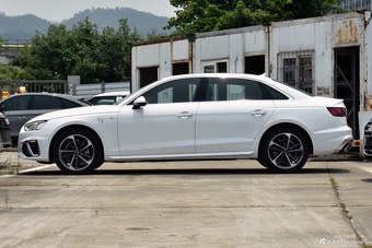 2025款奥迪A4L 200万辆悦享版 40 TFSI 时尚动感型
