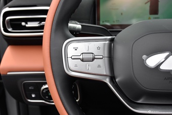 2025款风云A9L 260超长续航尊贵版