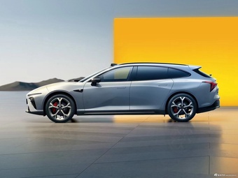 2024款哪吒S猎装 纯电 640 AWD MAX 官图