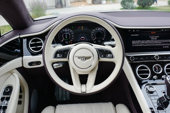 2026款欧陆混动 GT 雅度版