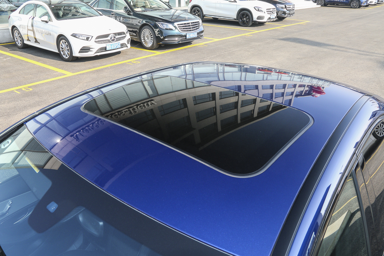 2020款奔驰C级C 260 1.5T自动运动版