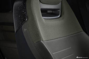 2026款路虎卫士 110 OCTA