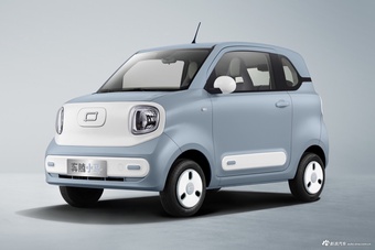 2025款奔腾小马官图