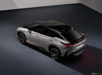 2025款雷克萨斯RZ 550e F SPORT 官图