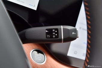 2025款长安CS75 PLUS 第四代 UItra 2.0T 新蓝鲸 擎风型