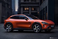 2025款小米YU7熔岩橙