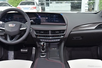 2025款凯迪拉克CT5 28T 赛道性能版