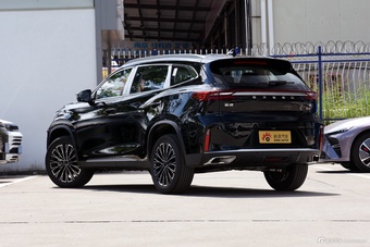 2025款星途凌云 300T 两驱超越版