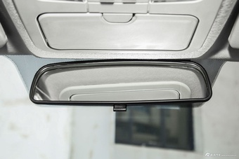 2022款福田征服者5 2.0T自动柴油两驱武林至尊长轴4F20TC