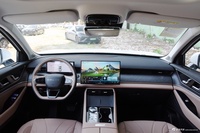 2025款瑞虎8 L 2.0T 自动长虹版 7座