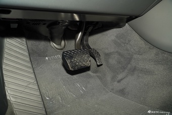 2025款奥迪A8L 45 TFSI quattro 豪华型