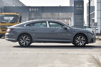 2026款一汽-大众CC 330TSI 炫目 3000万辆甄选款