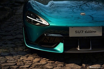 2025款小米SU7 Ultra鹦鹉绿