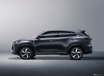 2025款长安CS55 PLUS 第三代 蓝鲸 1.5T 500Bar尊贵型 官图