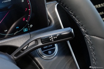 2026款奔驰E级 260 L 经典型