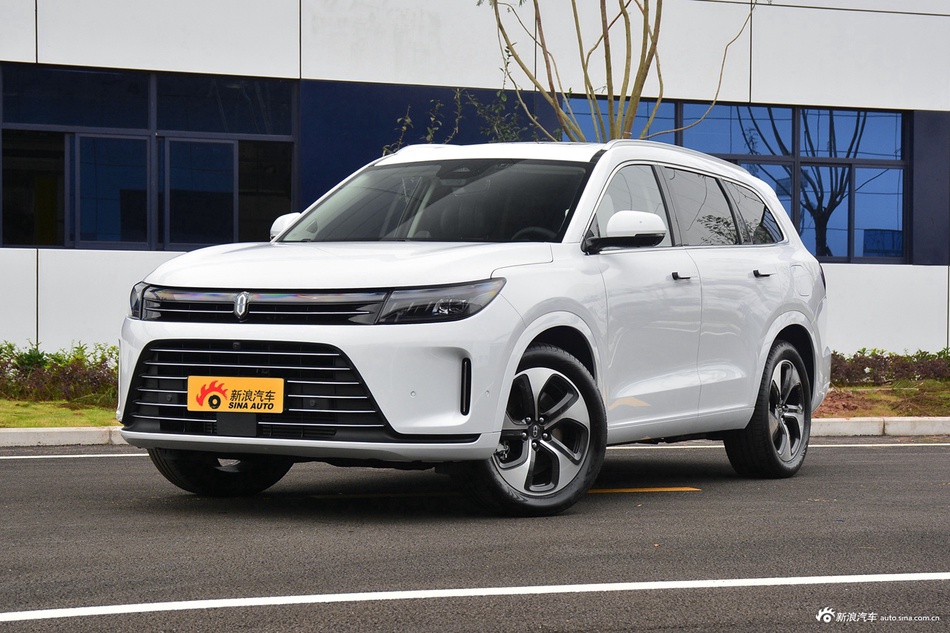 2022款问界M7 1.5T 增程式 两驱舒适版