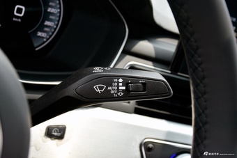 2025款奥迪A4L 200万辆悦享版 40 TFSI 时尚动感型