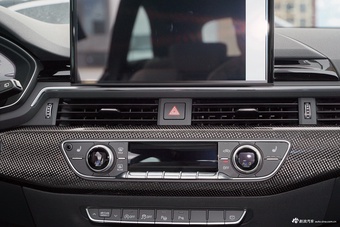 2025款奥迪S4 Avant 3.0TFS