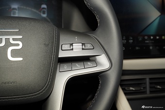 2025款比亚迪元UP 401KM智驾领先版