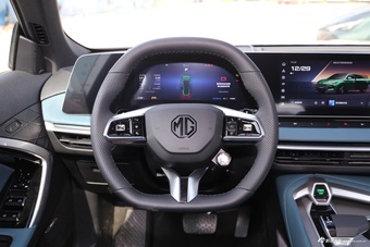 2026款MG7 1.5T 300 DCT优雅版