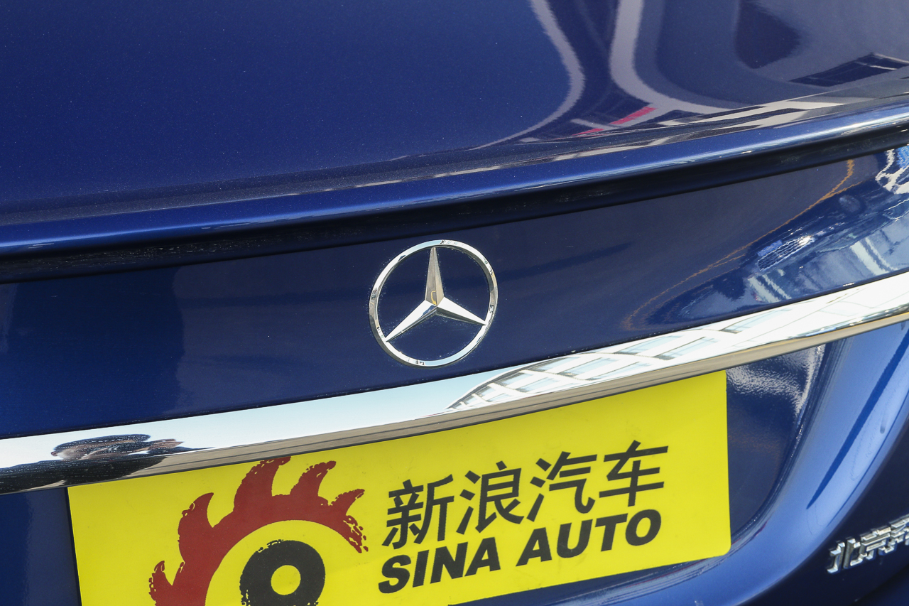 2020款奔驰C级C 260 1.5T自动运动版