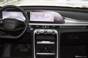 2025款星途凌云 300T 两驱超越版