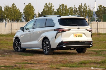 2026款格瑞维亚 2.5L混动 尊贵PLUS四驱版