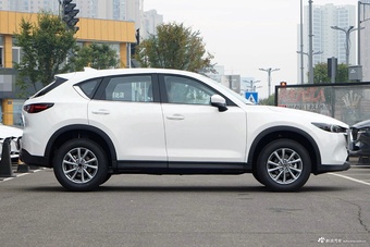 2024款马自达CX-5 2.0L 自动两驱舒适型