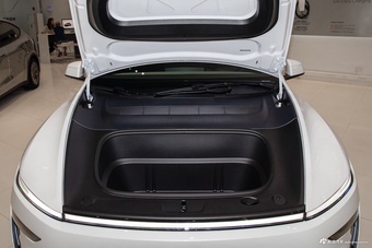 2026款Model Y 后轮驱动版