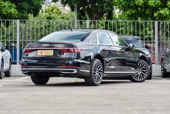 2025款奥迪A8L 55 TFSI quattro 旗舰型