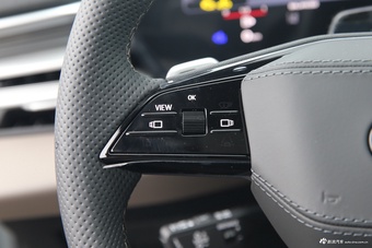 2026款奥迪A6L 3.0T quattro 旗舰型