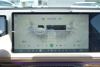 2025款小鹏G9 625 长续航 Max